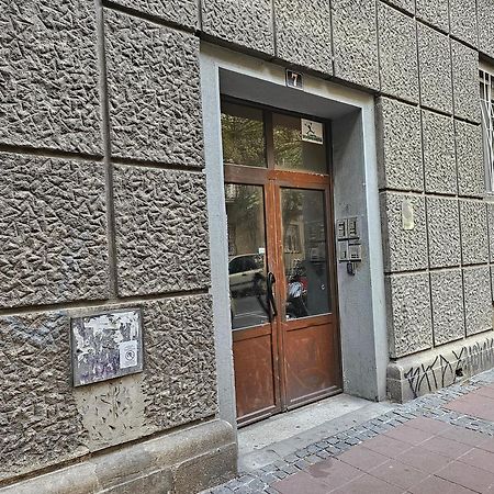 A Pousada The Traveling Theater Belgrado Exterior foto